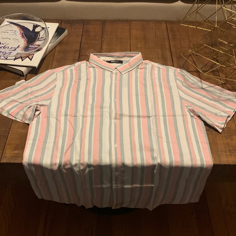 Fashion Nova Men’s collared shirt